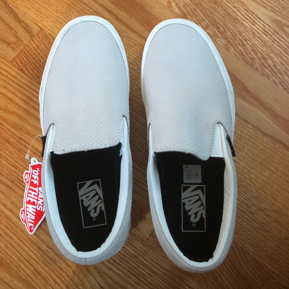 Beige/Grey Vans slip ons - Women’s 8